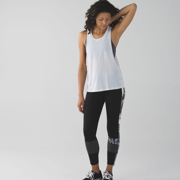 lululemon | Run the World 7/8 So Fly Butterfly Tight in Mink Berry - Picture 2 of 13